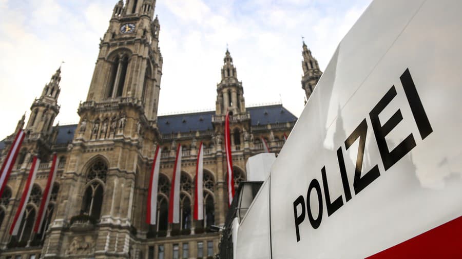 Polizei (Police) sign on