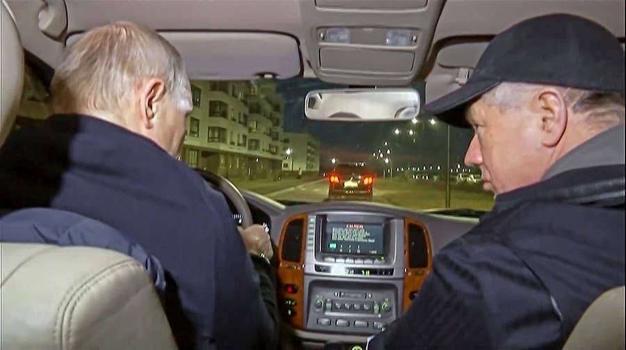 Putin jazdil po meste