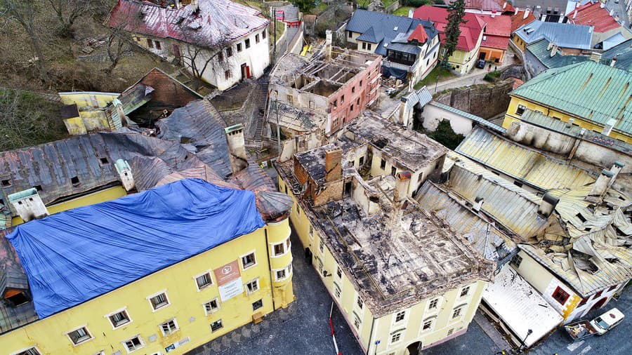 Zničená strecha na Berggerichte