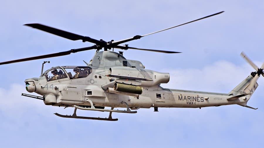 Vrtuľníky AH-1Z Viper