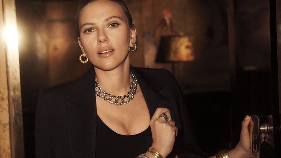 Herečka Scarlett Johansson (38)