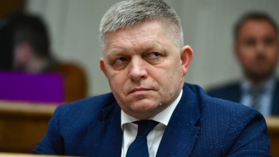 Na snímke predseda strany Smer-SD Robert Fico.