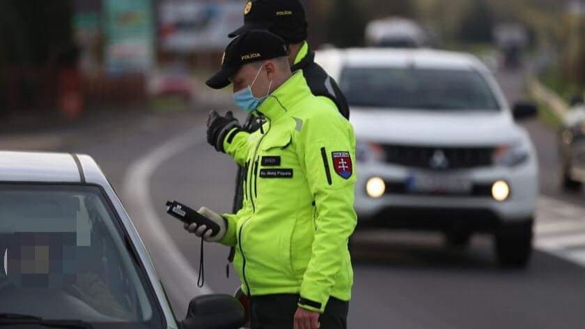 Opitý vodič unikal policajnej