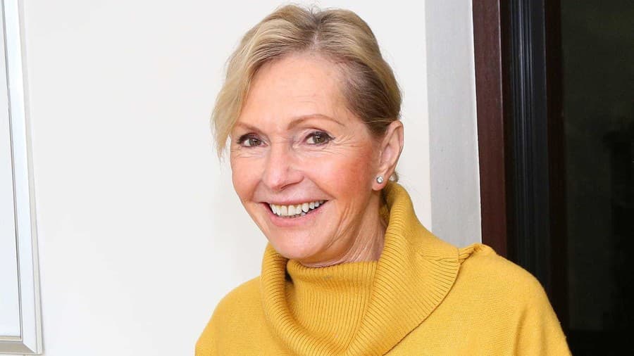 Helena Vondráčková namaľovala 72 vajec, všetky rozdala malým šibačom!