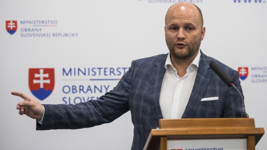 Dočasne poverený minister obrany