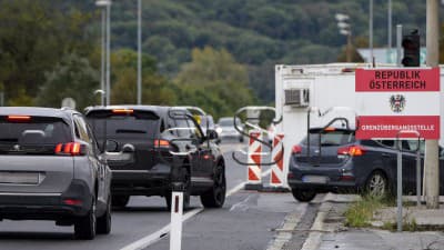 Policajné kontroly na rakúsko-slovenských