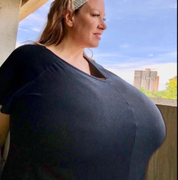 Žena s najväčšími prsiami