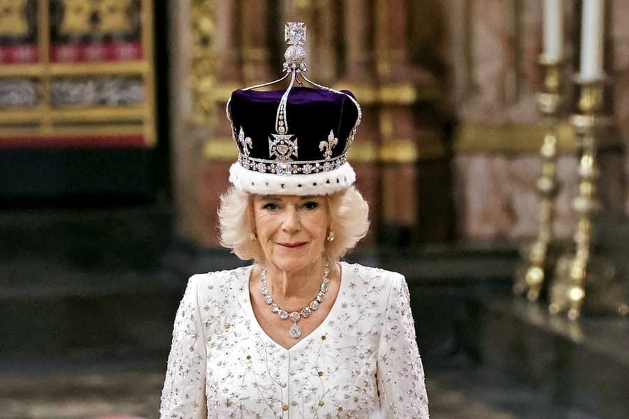 Kráľovná: Kým Karol ledva