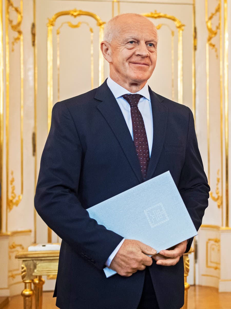 Jozef Bíreš (67), minister pôdohospodárstva