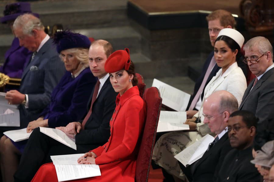 Vzťah Meghan s ostatnými členmi