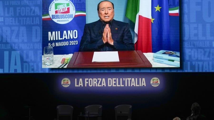 Berlusconiho po šiestich týždňoch