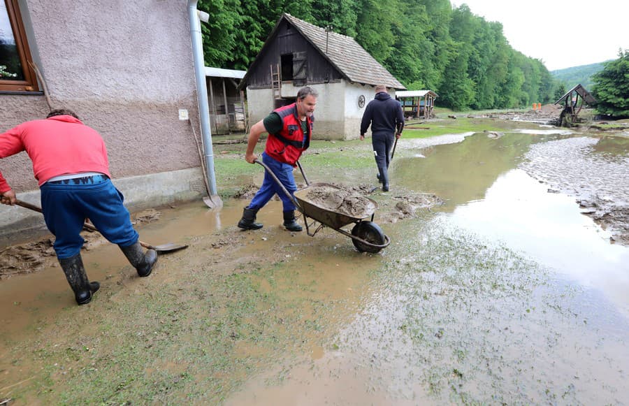 Silná búrka v obci