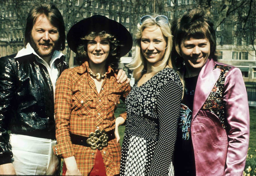 Skupina ABBA na archívnych fotkách. 