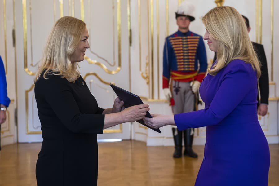Prezidentka SR Zuzana Čaputová odovzdala poverovacie listiny novým veľvyslancom SR.
