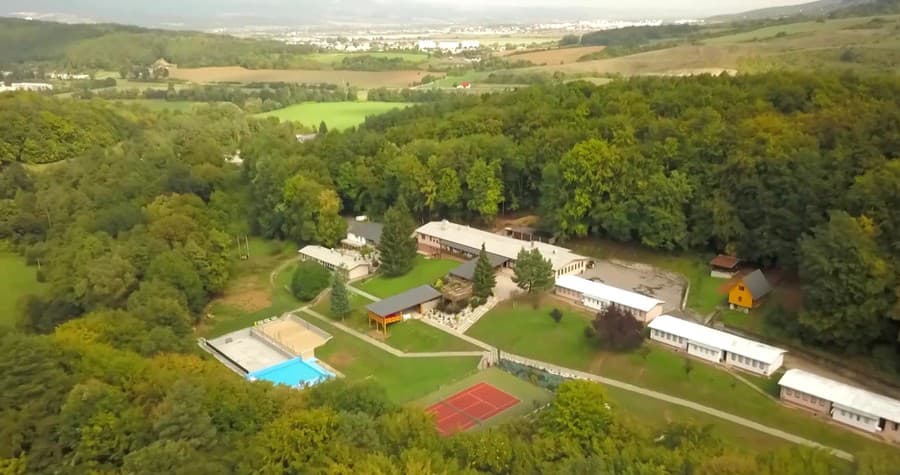 Vladov rezort v Trenčianskej Teplej má okrem spoločenských priestorov, bazéna či ihrísk v budúcnosti zahŕňať aj zvieraciu farmu.