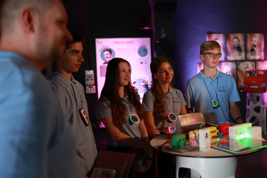 Programiádu vyhrali projekty LeafPot a iFood, ktoré riešia celospoločenské problémy.