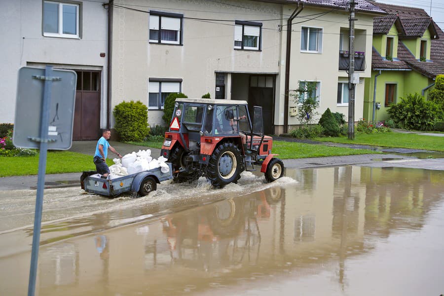 Sebechleby. S odstraňovaním problémov