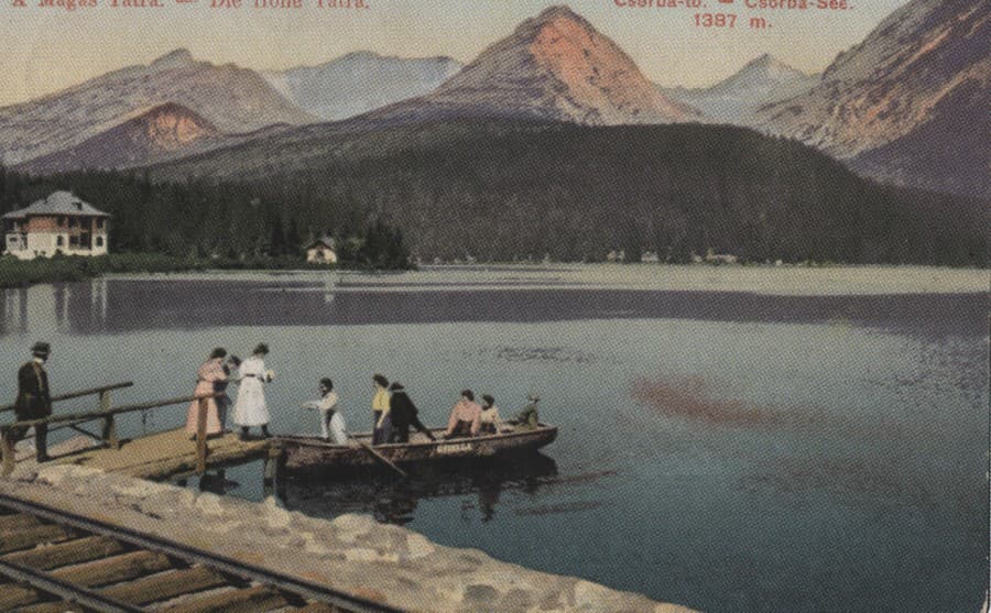 1912 - Vodné radovánky s výhľadom na hory si v letnej sezóne užívali páni i dámy.