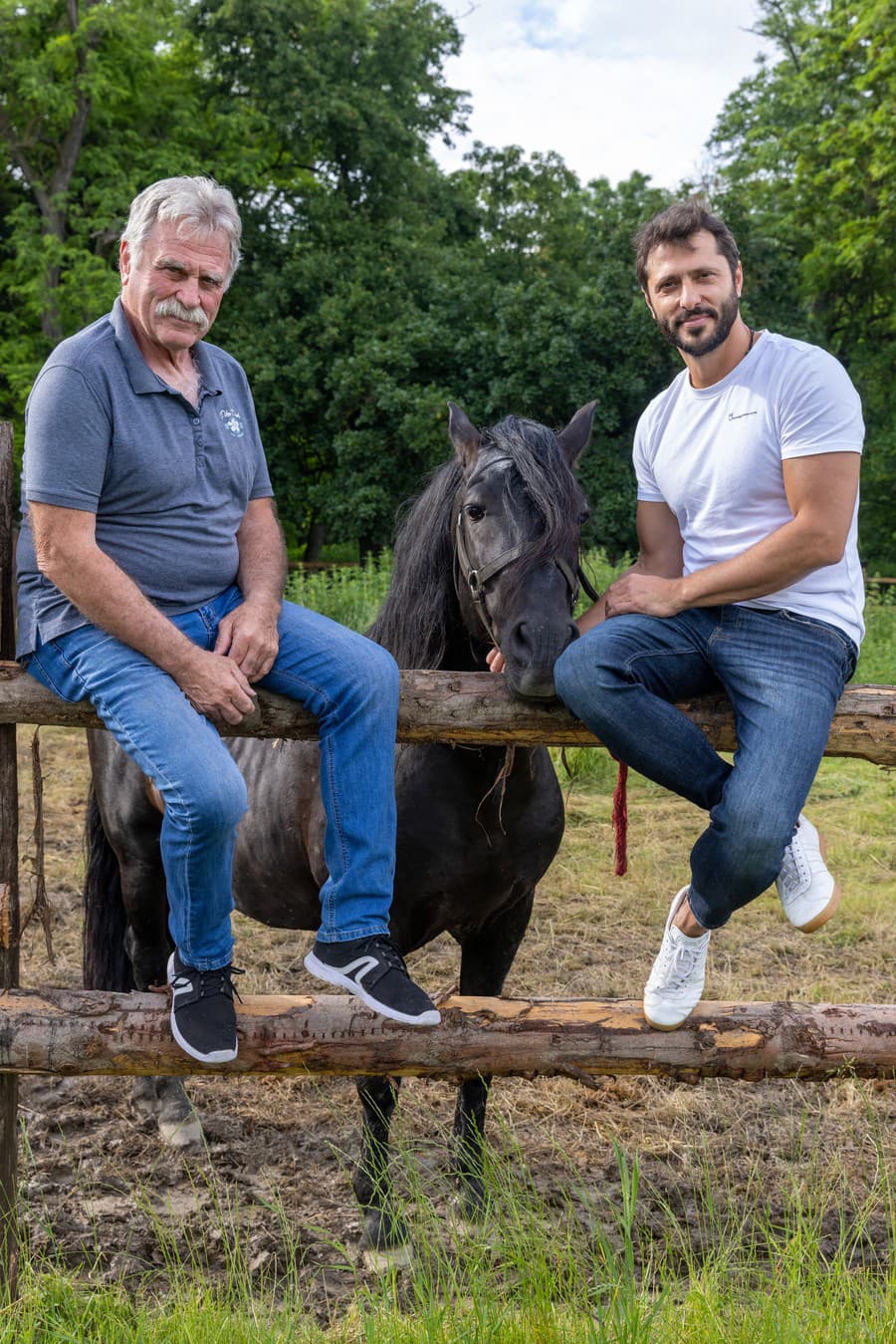 Braňo vedel jazdiť na koni už ako malý a táto vášeň stále trvá. 