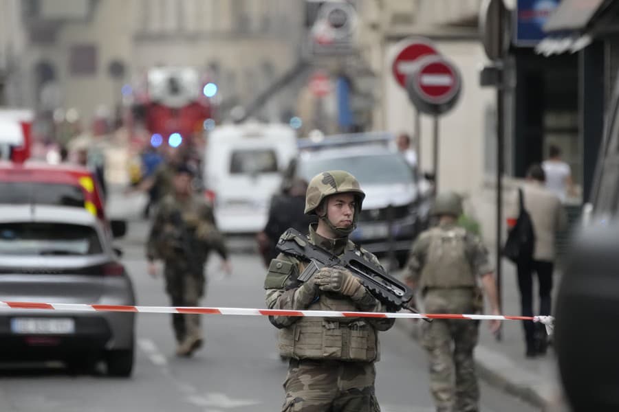 Vedenie Paríža zriadilo krízovú