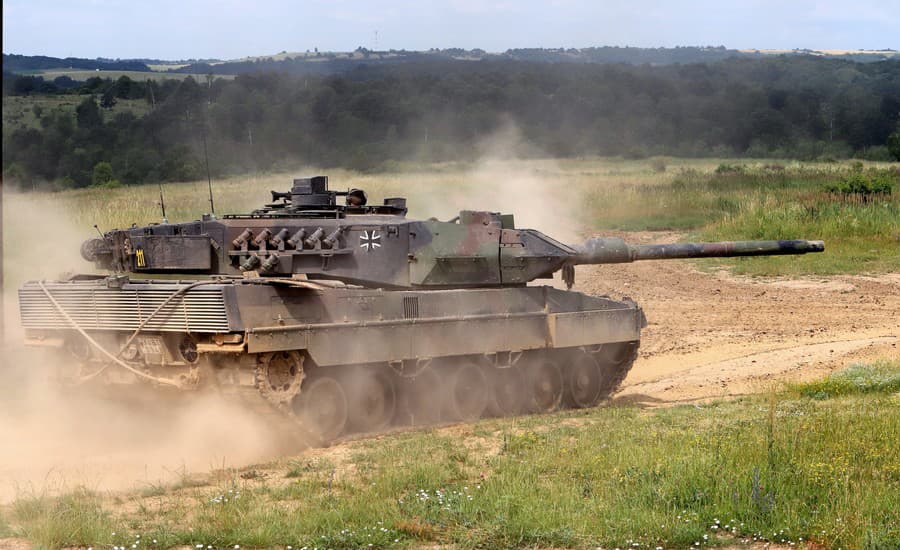 Na snímke Leopard 2A6