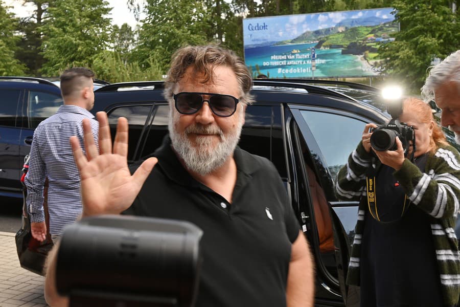 Russel Crowe priletel na filmový festival v Karlových Varoch.