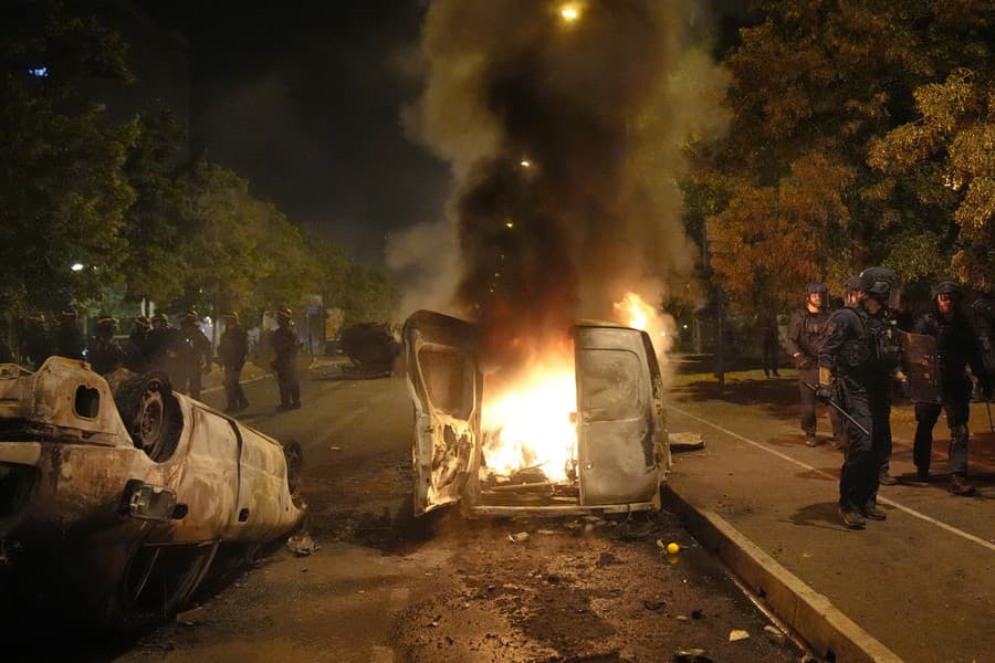 Násilné protesty vo Francúzsku.