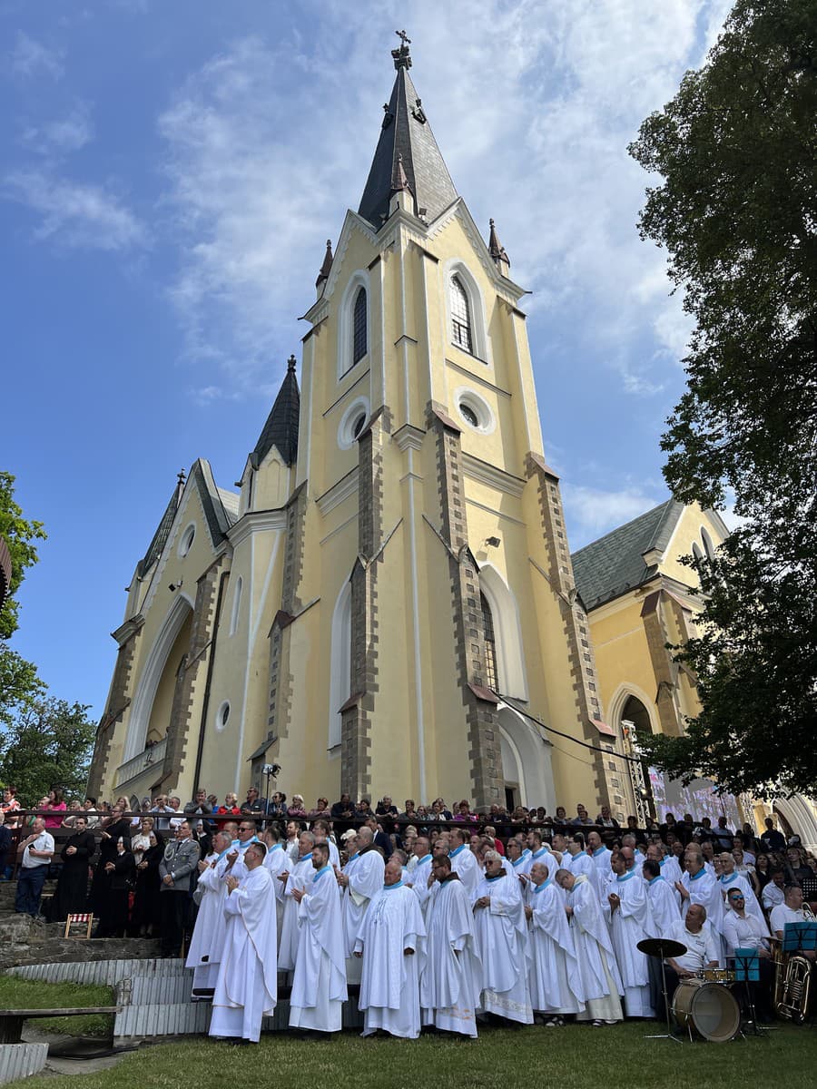 Tradičná púť v Levoči vyvrcholila svätou omšou na Mariánskej hore Silné slová arcibiskupa aj