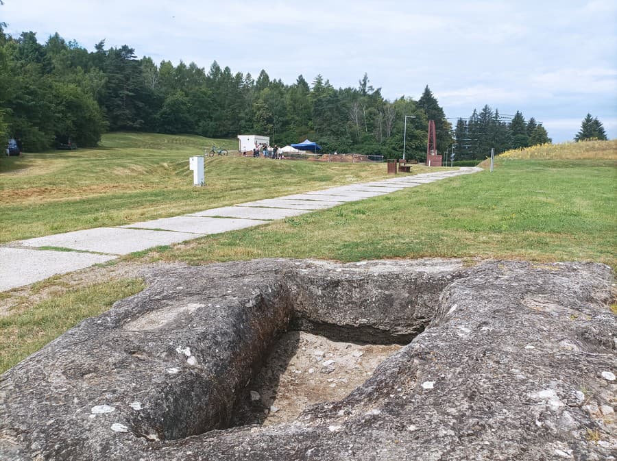 Kostra pochádza z obdobia