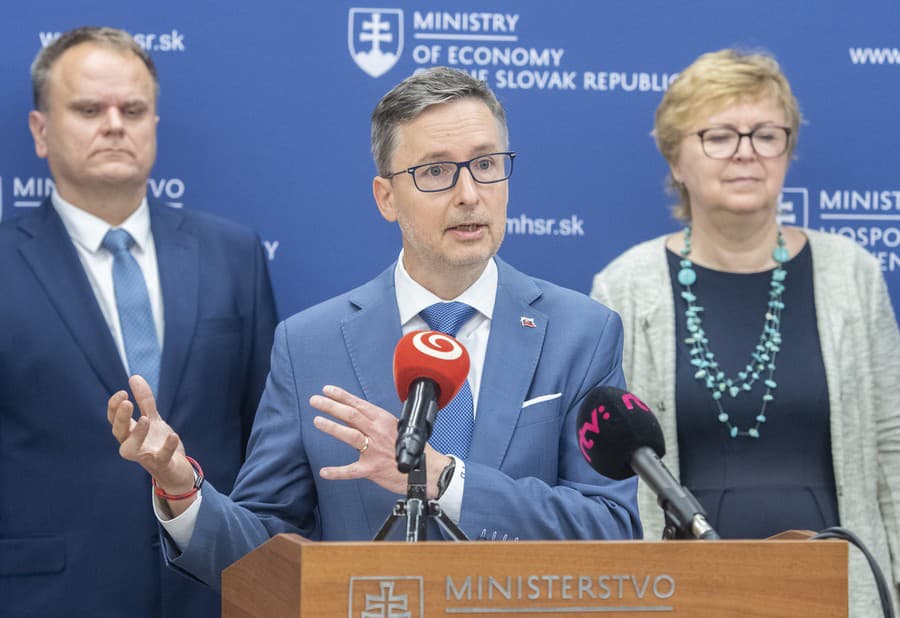 Peter Dovhun (51), exminister hospodárstva v úradníckej vláde