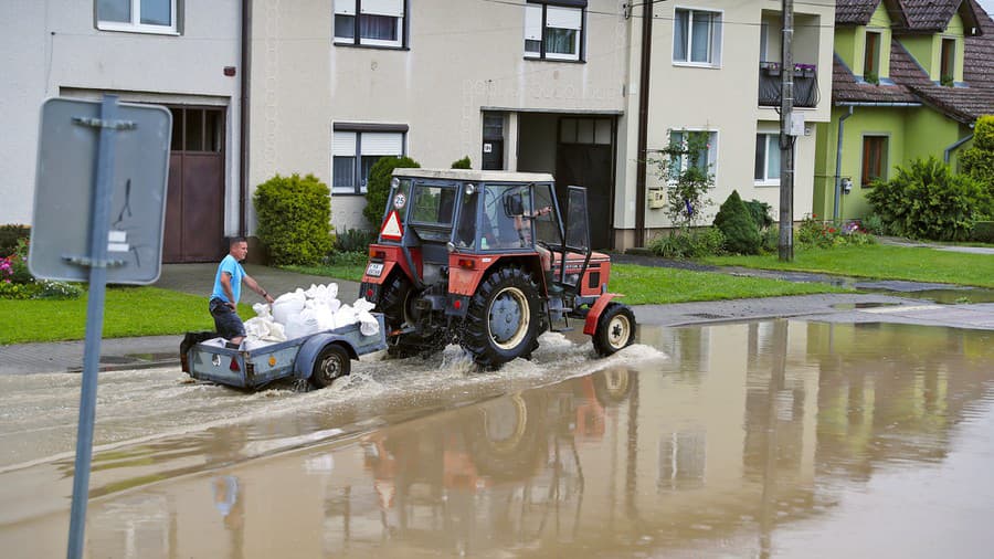 Sebechleby. S odstraňovaním problémov