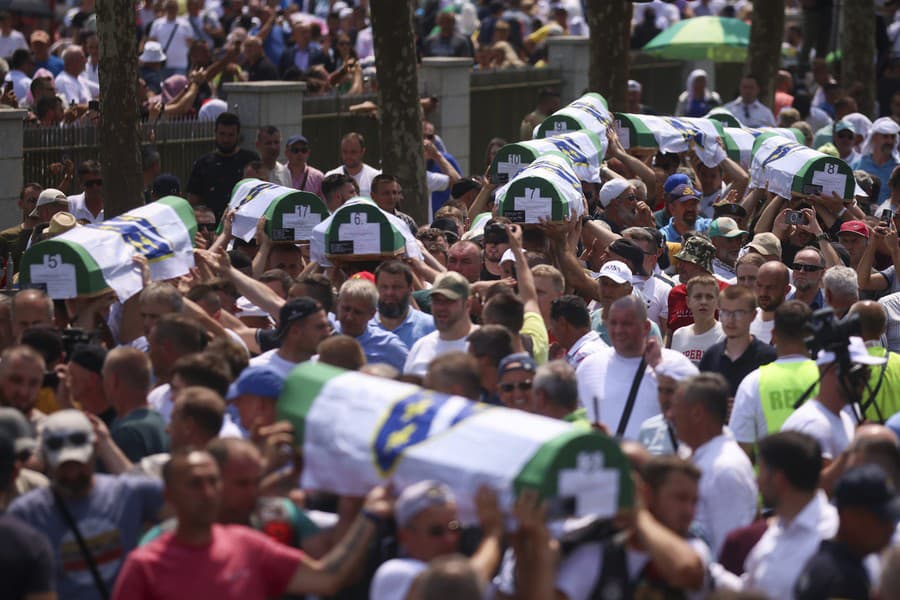 Do východobosnianskeho mesta Srebrenica