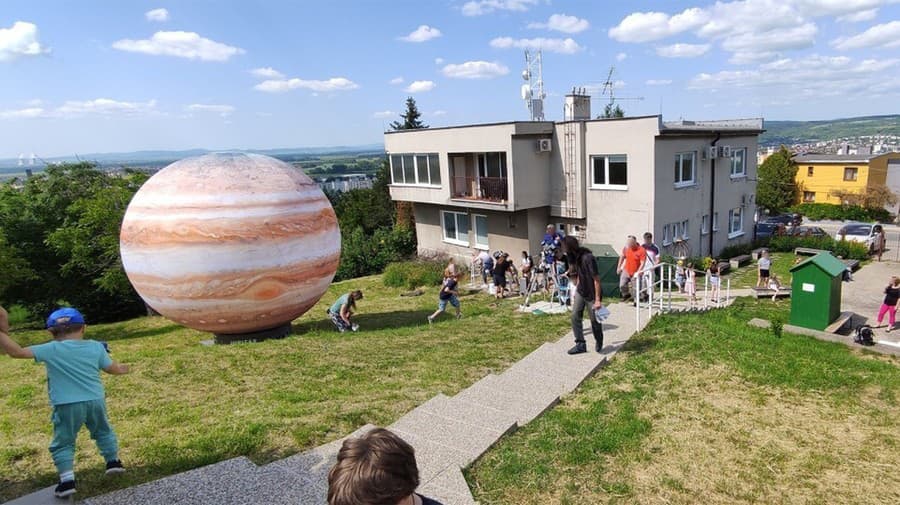 Hvezdáreň a planetárium M.R.