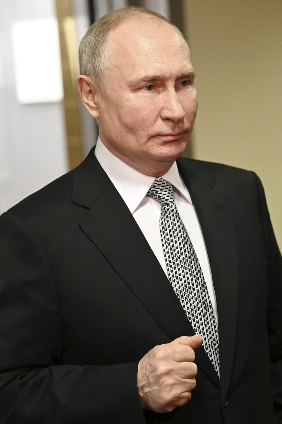 Vladimír Putin odpovedá novinárom.