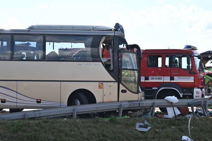 Nehoda dvoch autobusov na