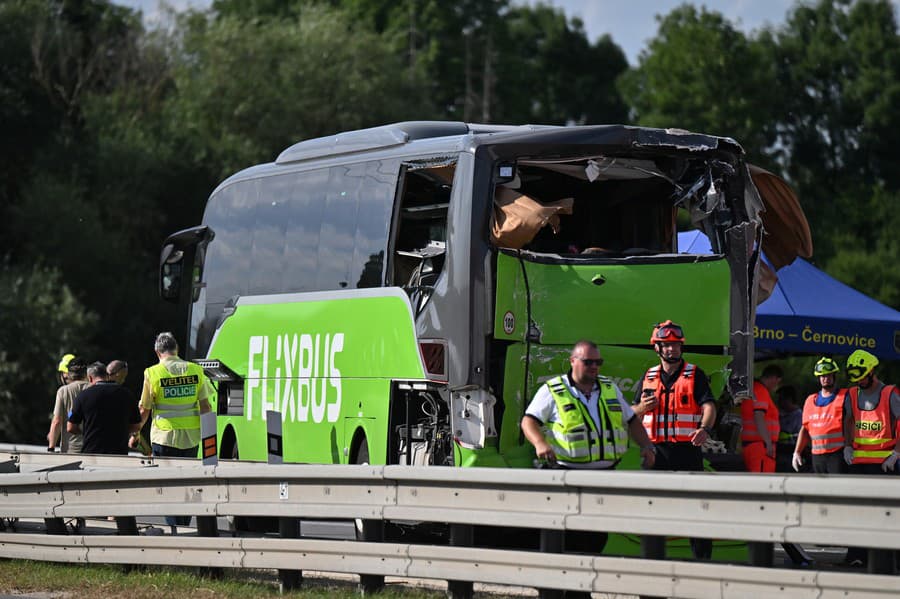 Nehoda dvoch autobusov na