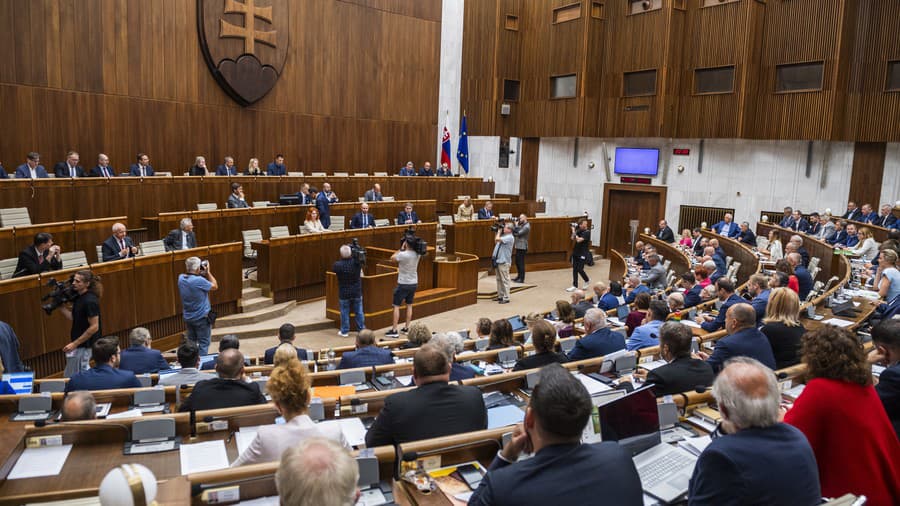 Zvolanie mimoriadnej schôdze avizoval