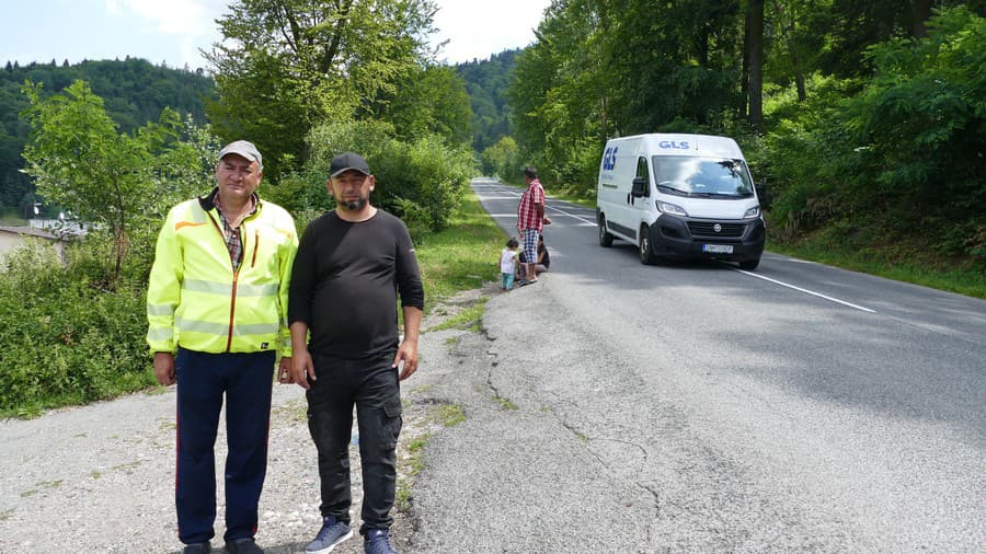 Tibor (50, vľavo) a