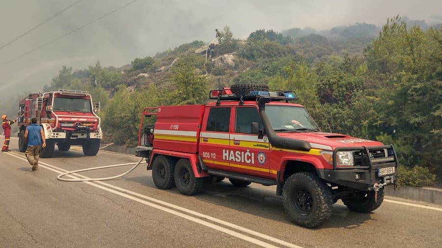 Slovenskí hasiči na Rhodose