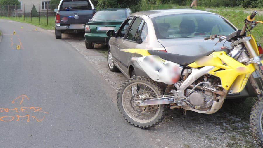 Polícia obvinila motocyklistu, ktorý