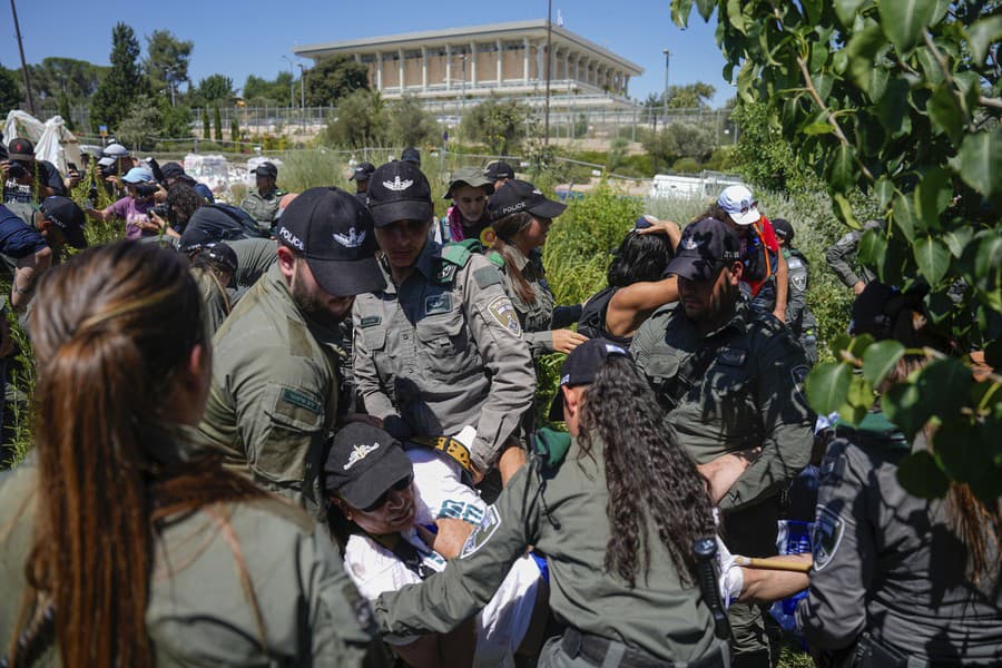 Izraelskí pohraniční policajti sa