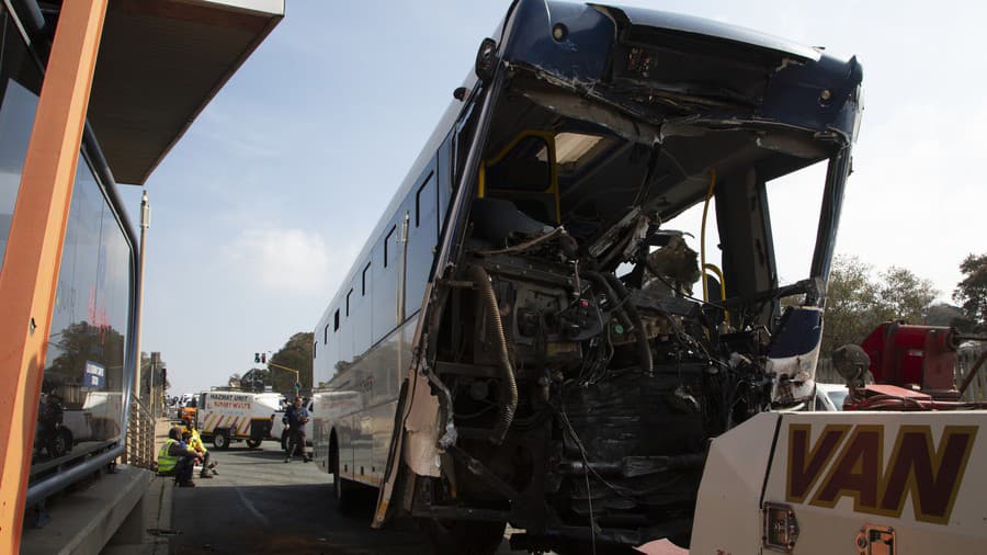 Zrážka dvoch autobusov v