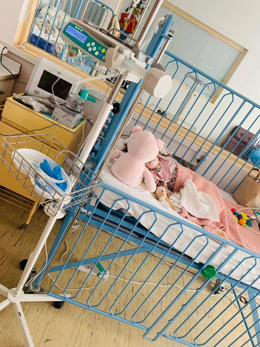 29.3.2022: Dievčatko dostalo najdrahšiu medicínu na svete v bratislavskej nemocnici.