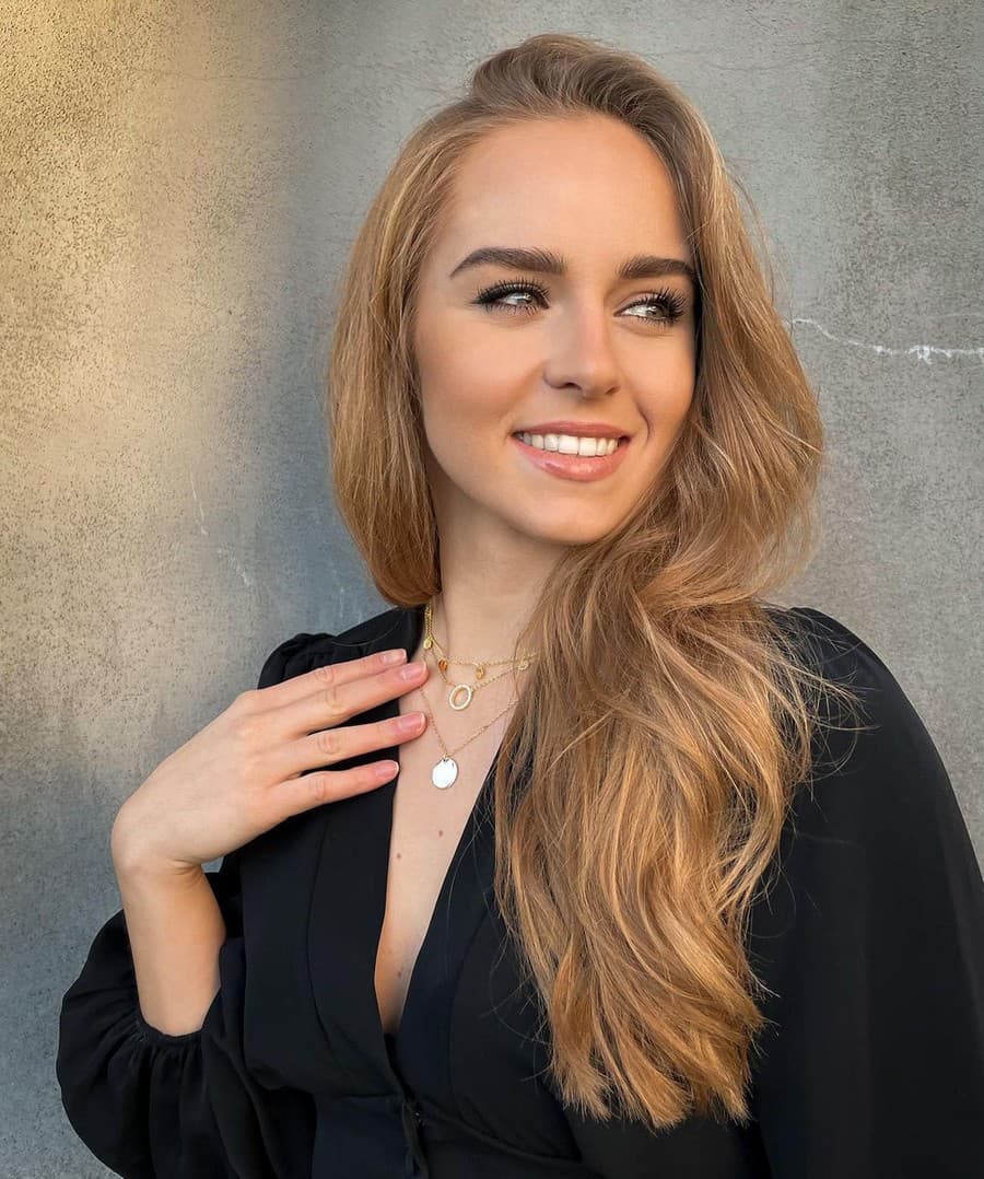 Xénia Gregušová (23)