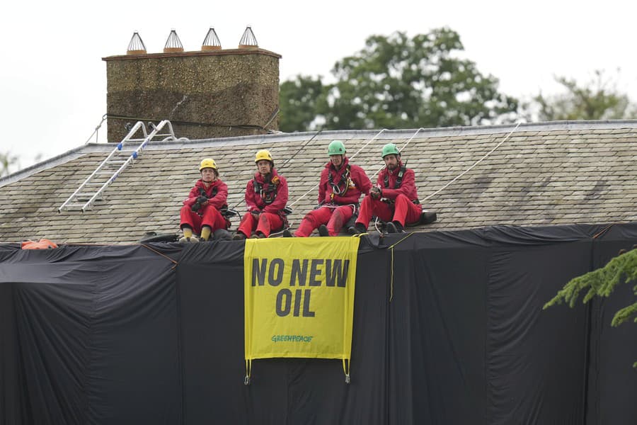 Demonštranti Greenpeace zahalili vidiecke