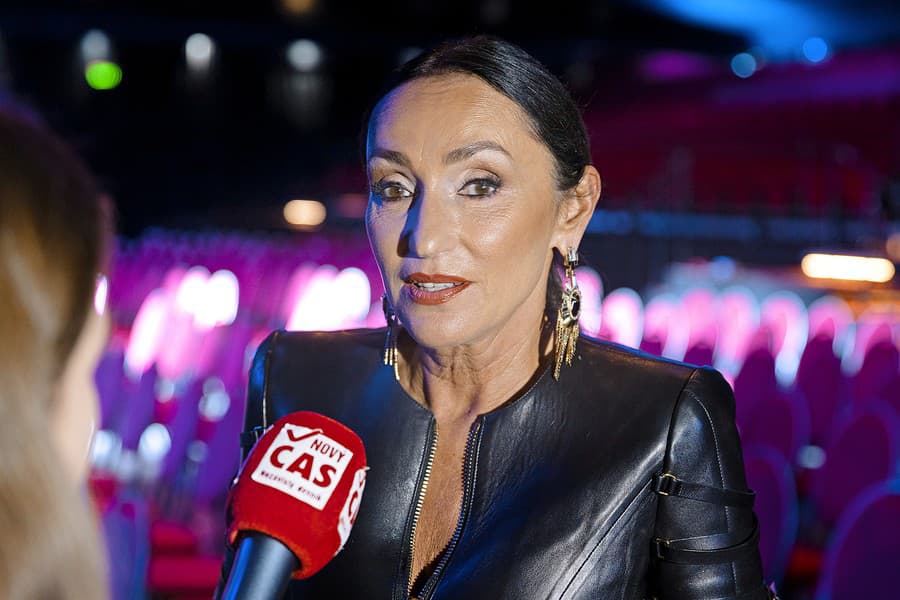 Speváčka Sisa Lelkes Sklovská (58)