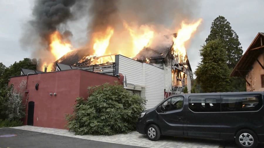 Požiar zachvátil dovolenkový dom