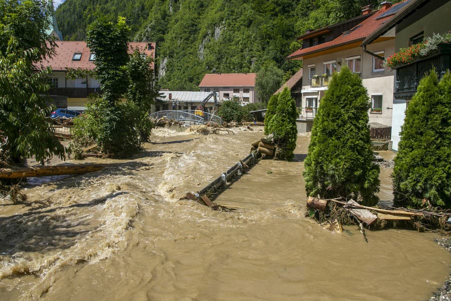 Slovinsko zasiahla najhoršia prírodná