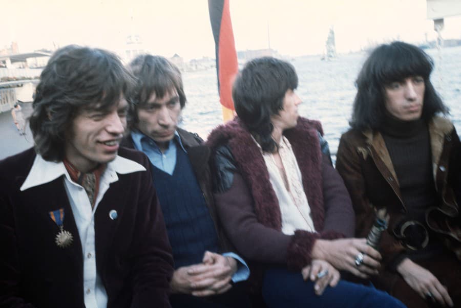 The Rolling Stones privádzajú