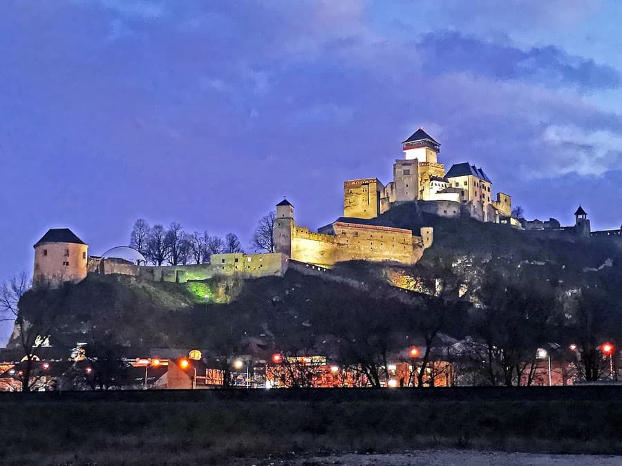 Na Trenčianskom hrade strávili noc. 